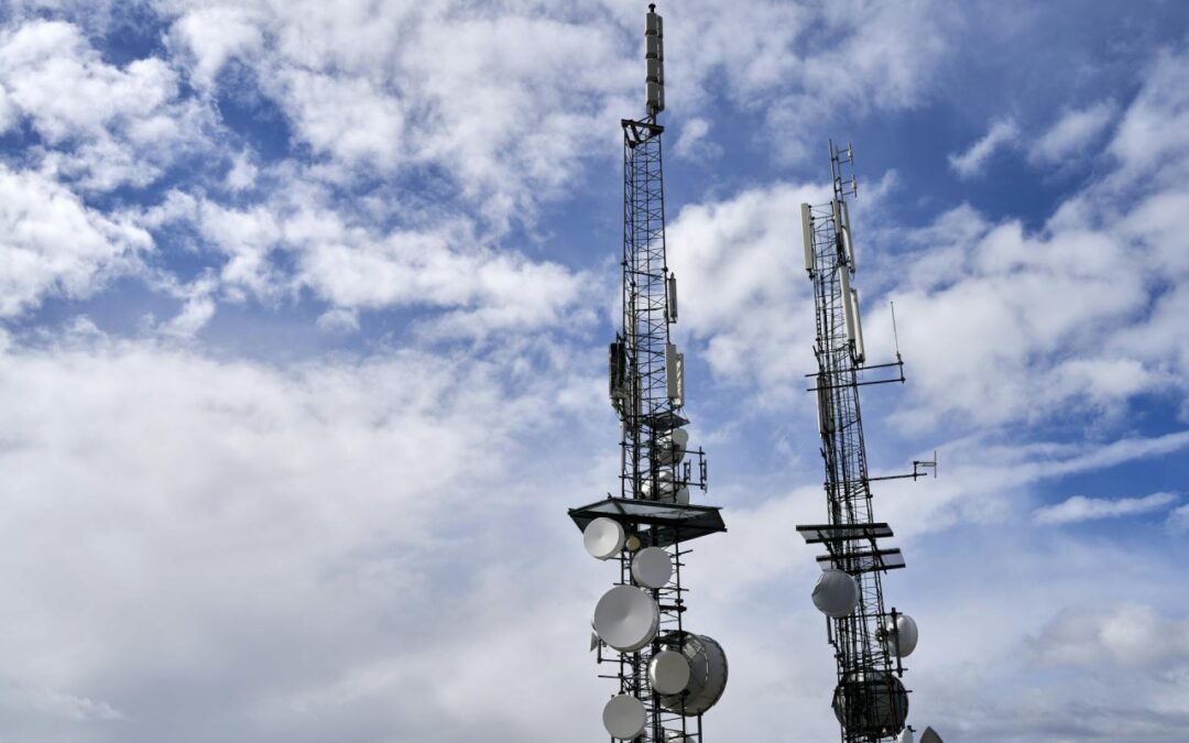 Torre de comunicaciones. Proyecto MACIC para la monitorización de la corrosión en estructuras metálicas. ©Barnabas Davoti